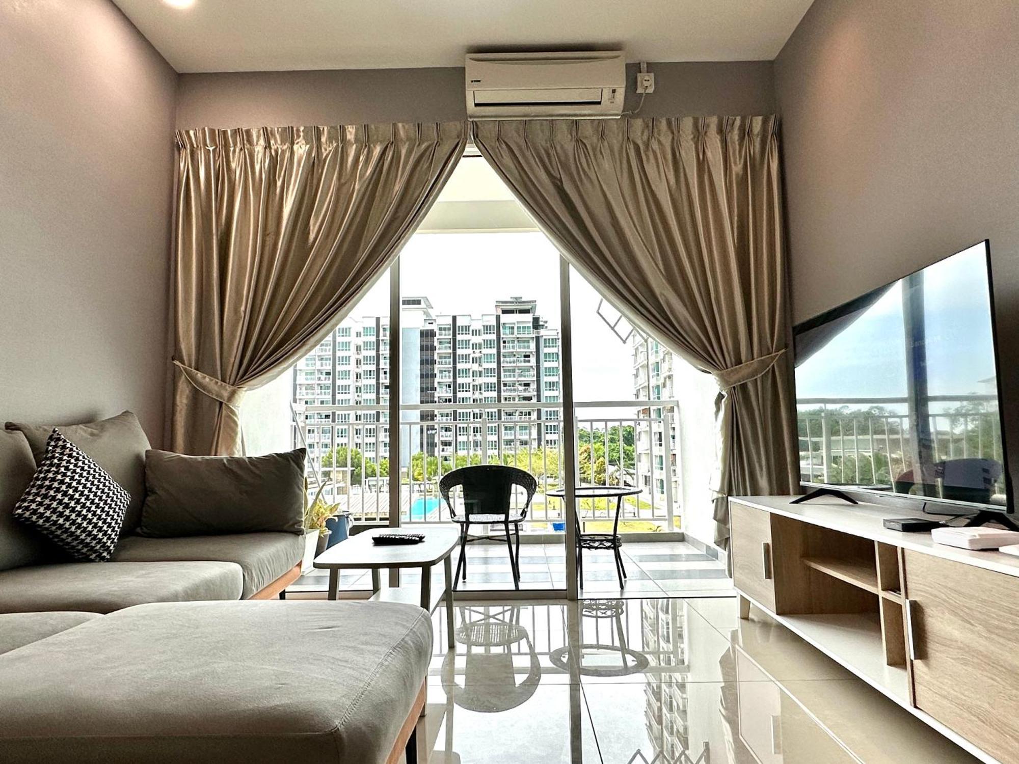 Ijm Condo With Pool #Yoyo Homestay Sandakan Exterior foto
